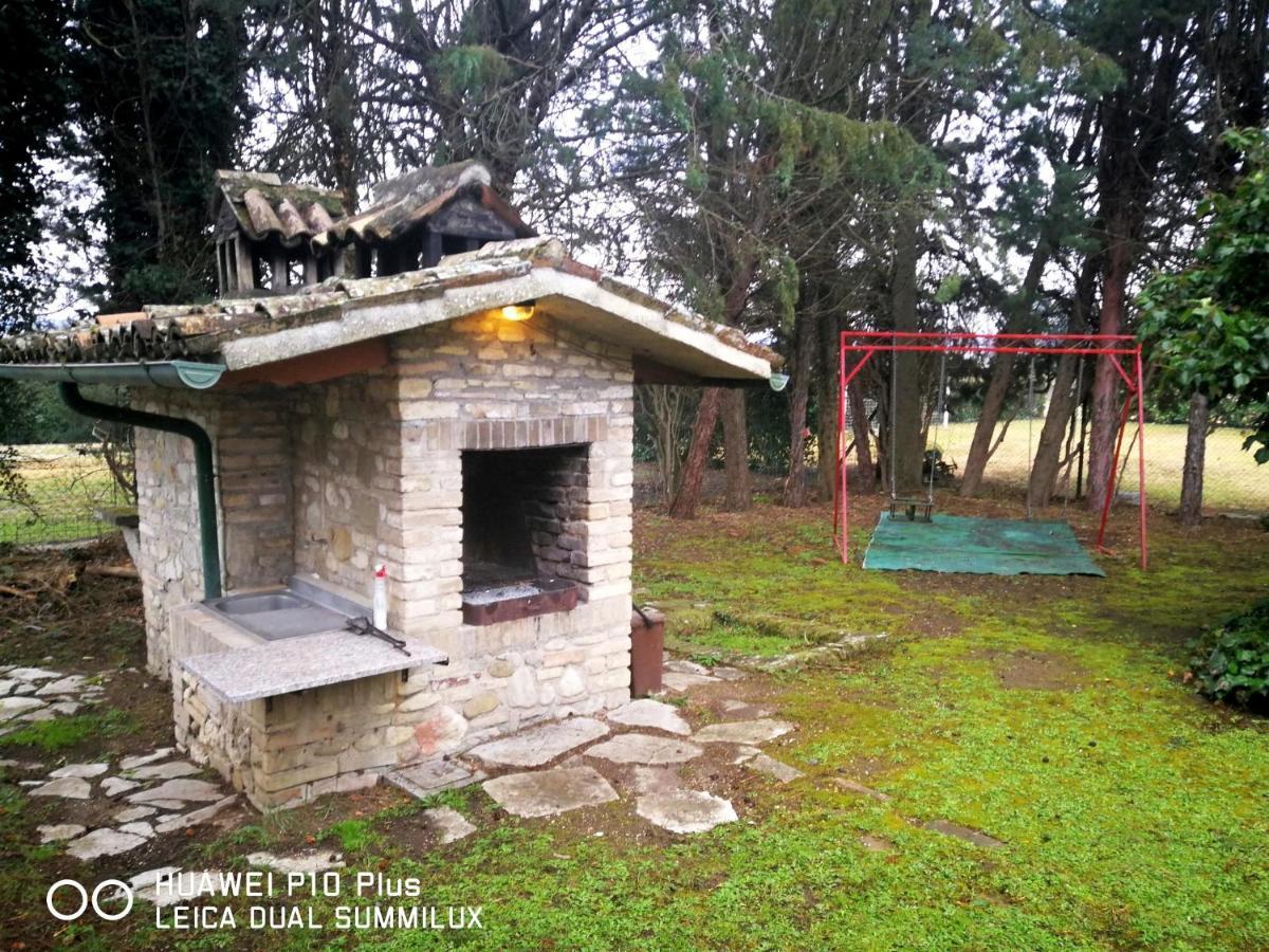 Villa Con Piscina Assisi Eksteriør bilde