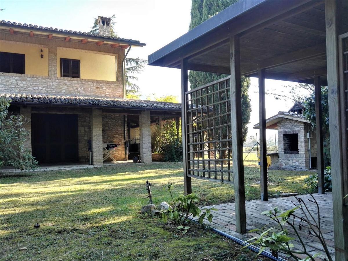 Villa Con Piscina Assisi Eksteriør bilde
