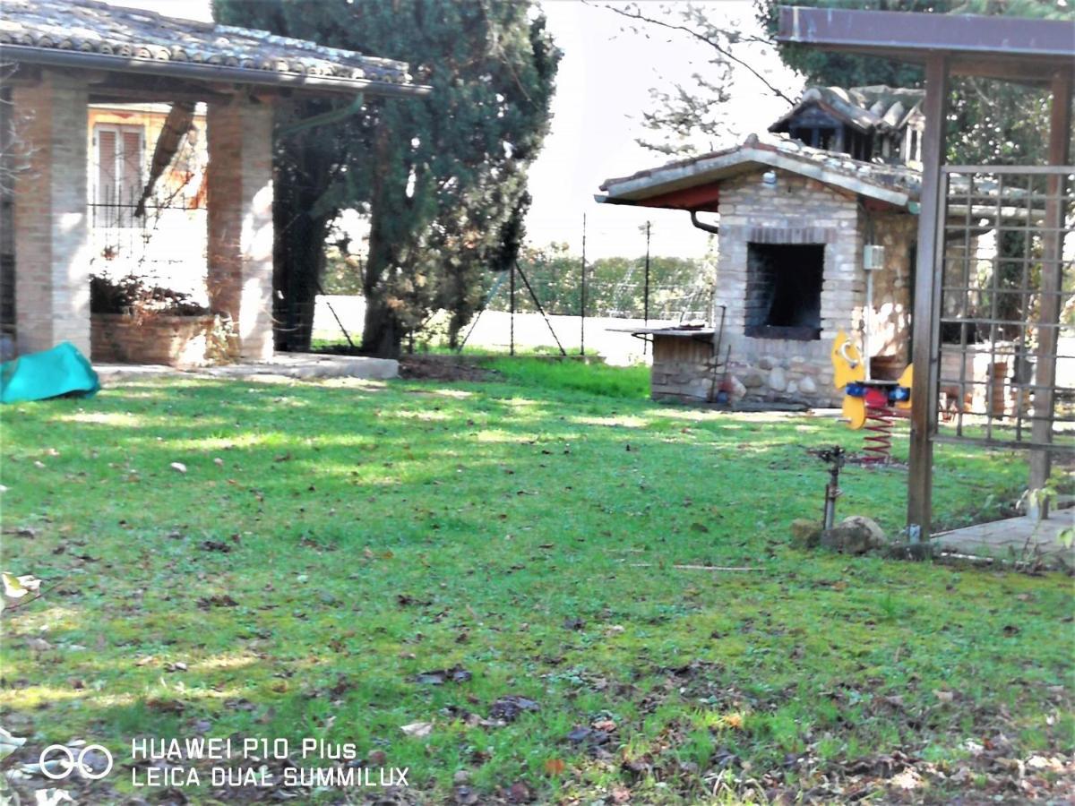 Villa Con Piscina Assisi Eksteriør bilde